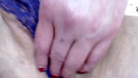 redhead pawg teases mirror in retro outfit sale