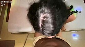 ela rebola gostoso na rola enorme, dançando e gemendo enquanto leva no cu arrombado