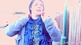 ever wonder what happens when a pissed off babe flashes on london streets?