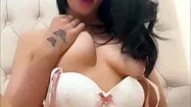 WOW SLUTTY AMERICAN EXCHANGE STUDENT FINGERS PUSSY TO SQUIRTING ORGASM