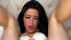 WOW SLUTTY AMERICAN EXCHANGE STUDENT FINGERS PUSSY TO SQUIRTING ORGASM