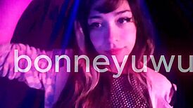 sexy tight petite argentinian teen bonneyuwu dances twerking her cute beautiful curves