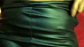 Ebony Milf Teases with Vibrator Before Wet Release