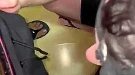 muscular brazilian bodybuilder slave chupando pau enorme no casting bdsm first time