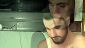 muscular brazilian bodybuilder slave chupando pau enorme no casting bdsm first time