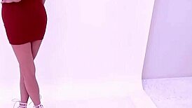 Tall Sexy MILF Teases with Vibrator Before Rough Casting Fuck