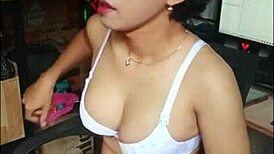 Gorgeous Webcam Babe Masturbates Solo - Wanna Watch Her Cum?