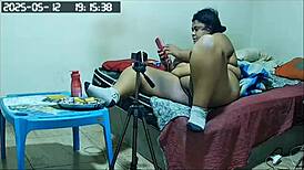 Meia Irmã Shows Off Tight Cuzinho to Namorado on Camera