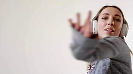 damn fit tight model ass bouncing so sexy 🍑😍