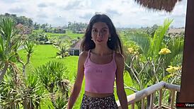 waiter, cum on my face right here in this cafe... i crave that cum coverage!