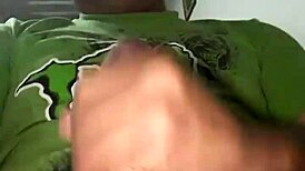 rica handjob right in mi sala yumm