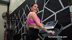Thick Curvy Trainer Workout Heats Up in Gym Session