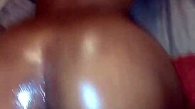 BIG BOOTY EBONY GHETTO GIRL THROWS IT BACK IN MISSIONARY CLOSE-UP ACTION!