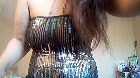 Ginger Paris teases confetti balloon fetish in lingerie