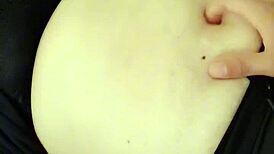 mmm i cant get enough of fingering this sexy milf's deep curvy navel up close