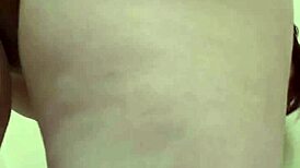 hey i'm oiling up my juicy chubby curves in the tub right now...