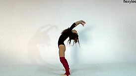 anna ocean croatian gymnast brunette stretches flexible legs and small tits pussy