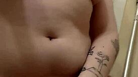 hey i'm oiling up my juicy chubby curves in the tub right now...