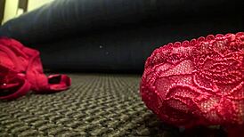 人妻熟女がケージでディープスロートおもちゃsexアフタヌーン