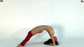 anna ocean croatian gymnast brunette stretches flexible legs and small tits pussy