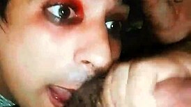 Mi novia me lleva al patio y me hace super oral garganta profunda balcony