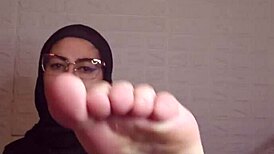 check out mia's niqab feet in this wild barefoot footjob and deepthroat compilation