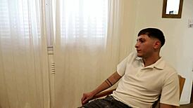 lo ke empozo como terapia termino en trio con milf gorda y curvy