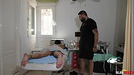 i-i love this milf's big fake tits during my massage happy endin' 😍