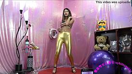 Chinese model sways seductively in captivating dance