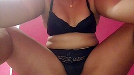 morena latina curvy ebony masturbates huge ass pussy to orgasm