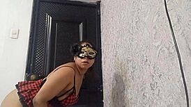Exotic dancer spreads open pussy for steamy warmup