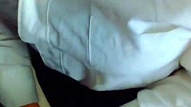 vecino casado me folla rico en su cama hasta sacarle toda la leche