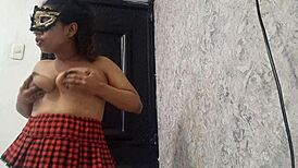 Exotic dancer spreads open pussy for steamy warmup