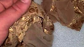 Cheating wife Daria's nylons ripped post-wedding