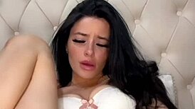 American Exchange Student Fingers Pussy on Webcam