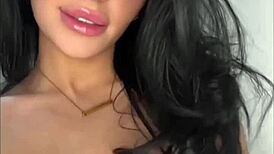 American Exchange Student Fingers Pussy on Webcam