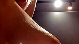 damn, this bbw gets fingered n fucked extreme outdoors till she cums hard