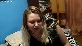 wanna fuck my chubby neighbor she teases guys in chat to meet up