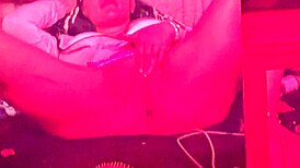 mirror mirror, show my hottest curves craving touch
