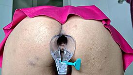 Milf Housewife Teases Gaping Closeup with Speculum Play