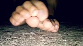 hey danifeetxxx your sexy toes got me hooked on this foot fetish vibe