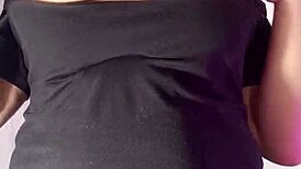 Colombian latina aunt teases massive cameltoe masturbating in tight leggings