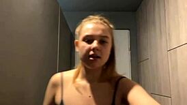 extreme public fat girl squirts multiple times cumming on ass in tight leggings