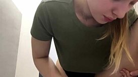 amateur teen squirts extremely close-up in public gym