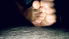 hey danifeetxxx your sexy toes got me hooked on this foot fetish vibe