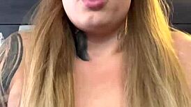 damn, training at the beach gym in my dripping wet thong bikini had my pussy juices running down!