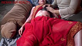 Indian stepmommy fucks not-son in family hindi heat