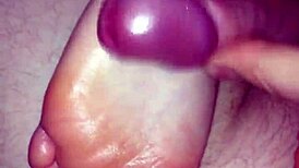 gf's soft feet get footjob cumshot from amateur fetish jerk
