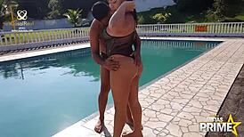 hey novinha rabuda, ever jumped on tio dj's cock poolside?