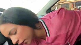 Novinha Gives Car Blowjob Publicly